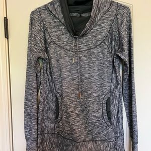 GRAY ATHLETA SWEATSHIRT